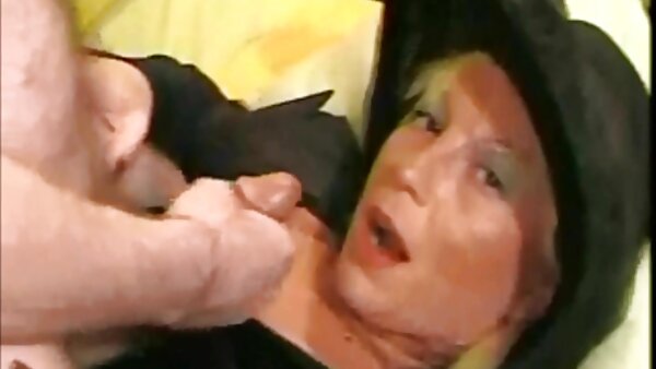 Das tittenfickvideos üppige, leidenschaftliche Mädel Lou Lou wird masturbieren, um ihre nasse Muschi zu befriedigen