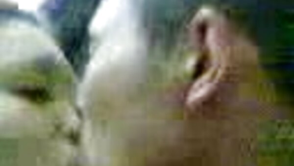 Die tittenfick durch bh süße Latina genießt es, einen starken, fetten Schwanz zu blasen und will klebriges Sperma gewinnen