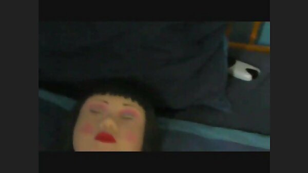 Das verführerische langhaarige japanische Mädel Nozomi Nishiyama lutscht leidenschaftlich Schwänze dicke tittenfick