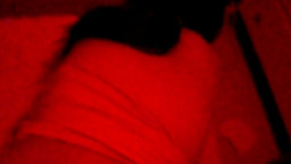Retro-Hure Vanessa Del Rio gibt Deepthroat-Blowjob tittenfick sperma